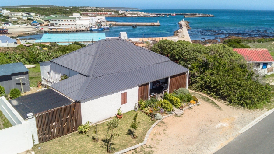 3 Bedroom Property for Sale in Gansbaai Central Western Cape